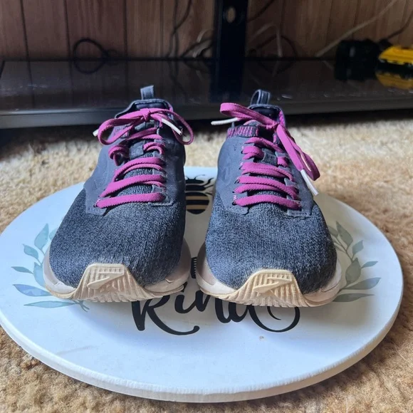 Brooks Ricochet Sneaker 9.5 1202921B018 Running Shoes Black, Burgundy. - Picture 12 of 17